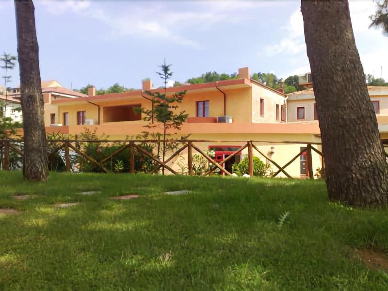 Hotel Castelmonardo Filadelfia Exterior photo
